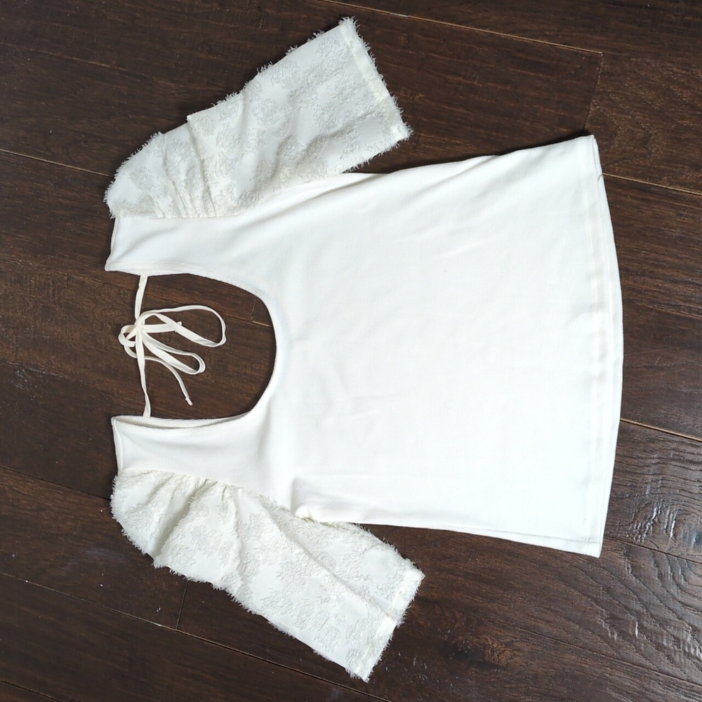 Maurices Puffed Elbow Sleeve Top Size Medium